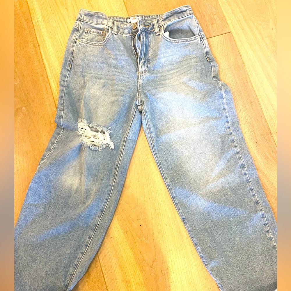 Zara boyfriend jeans. Never worn. Distressed blue denim